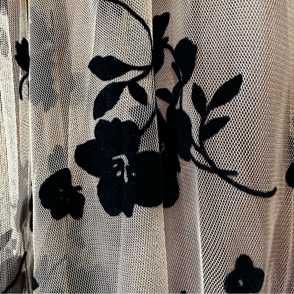 Lovely Maxi Skirt, Velvety Florals on Tulle, Women’s Small-Medium - Picture 7 of 8
